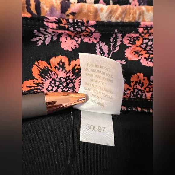 Garnet Hill‎ Floral Bathing Suit Skirt Swimsuit Top 6 Bottom Size 4 - Picture 14 of 15